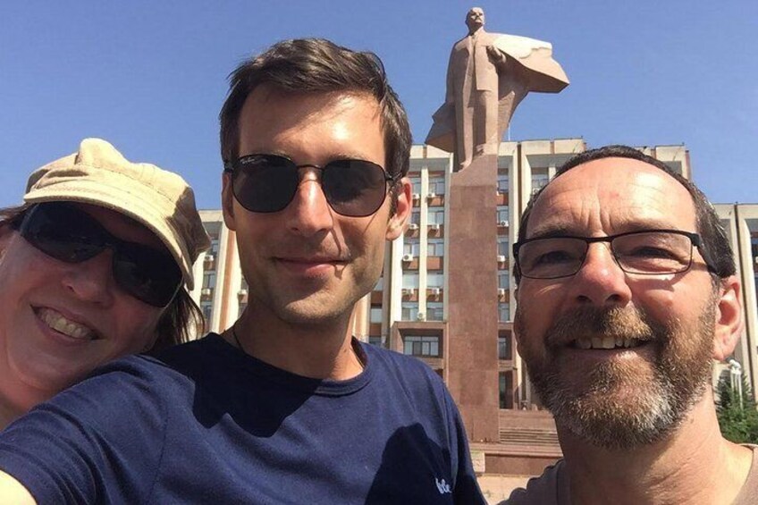 Big hello to Jim and Jane! Transnistria tour by Anton Dendemarchenko. Welcome to Pridnestrovie, we make cognac not war ☭