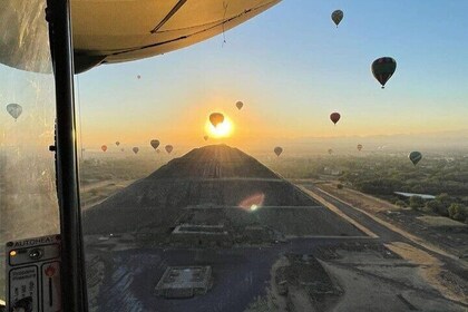Teotihuacán-Heißluftballons von We Fly