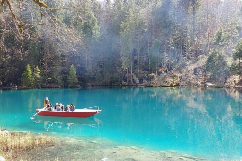 Full-Day Tour Beatus Caves and Lake Thun Cruise 