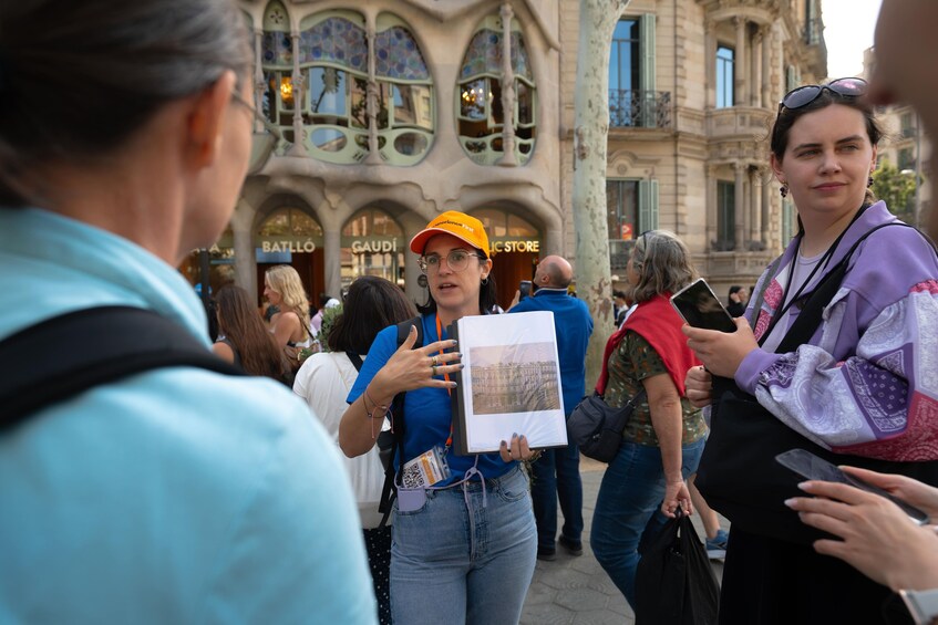 Barcelona Architecture Walking Tour With Casa Batlló Upgrade