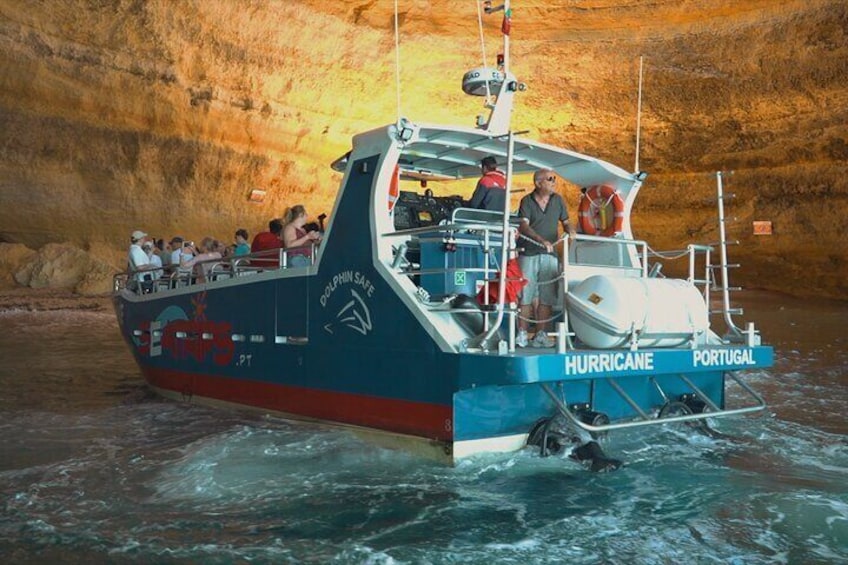 Algar de Benagil - inside the most famous sea cave!