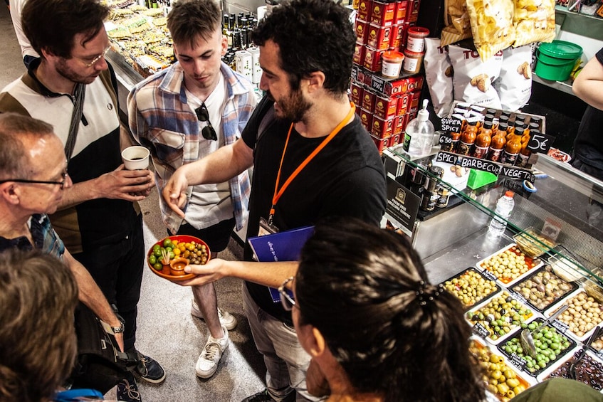 Barcelona Markets Walking Tour: Las Ramblas, La Boquería, and Beyond