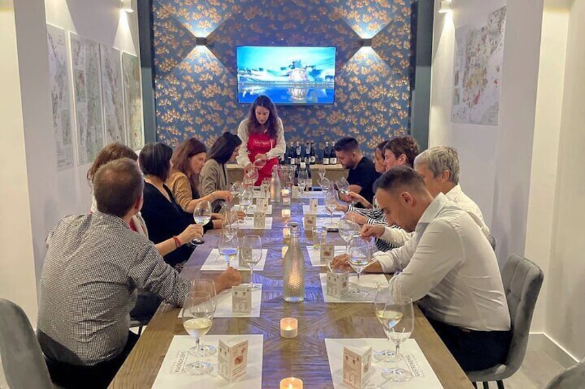 Spanish Wine Tasting with Sommelier (close to Guggenheim museum)