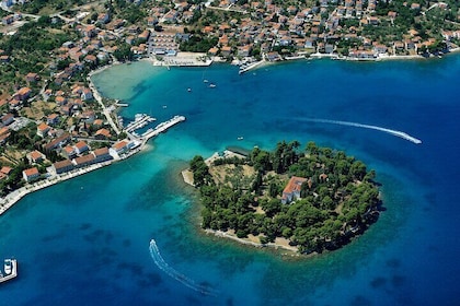 Speedboat Beach escape to Zadar Islands