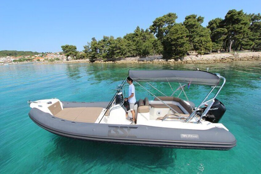 Speedboat Beach escape to Zadar Islands