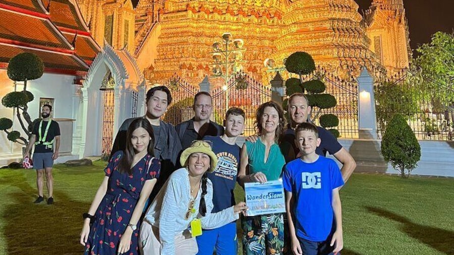 Tuk-tuk tour Bangkok by Night with Chinatown meal and hotel transfers