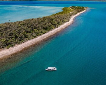 Hervey Bay: Island Hopper Adventure by Boat