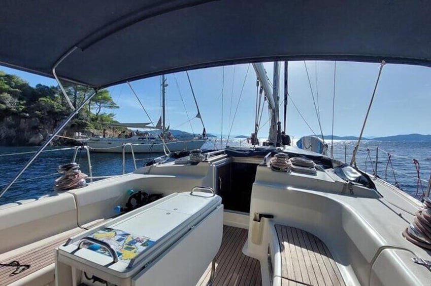 5-Hour Sailing Trip to Mykonos South Beaches with Lunch