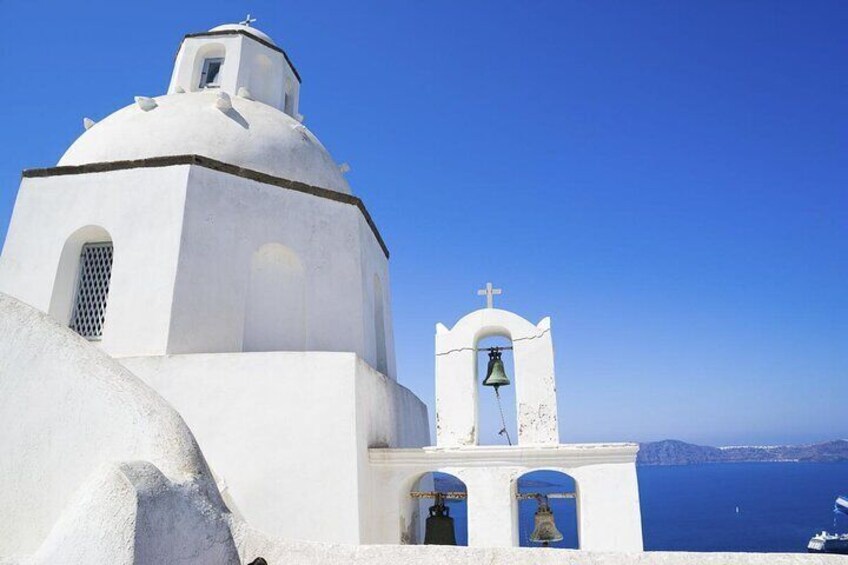 Santorini First-Time Guests Private Tour Sightseeing, excavetions & wine testing