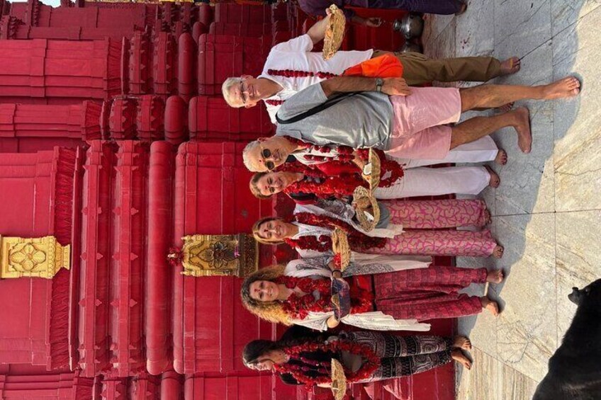 Varanasi Temples and City Sightseeing Walking Tour