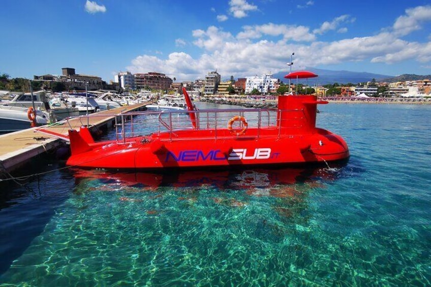 1-Hour Guided Semi-Submarine Tour to Isola Bella