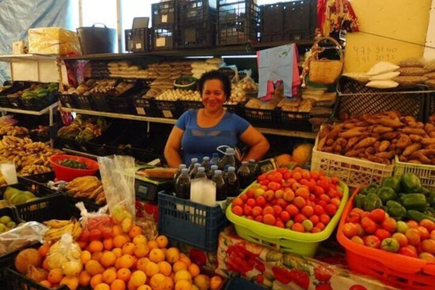 Mindelo walking tour with colorful markets 