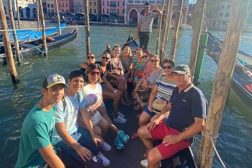 Morning Walking Tour of Venice with Mini Cruise