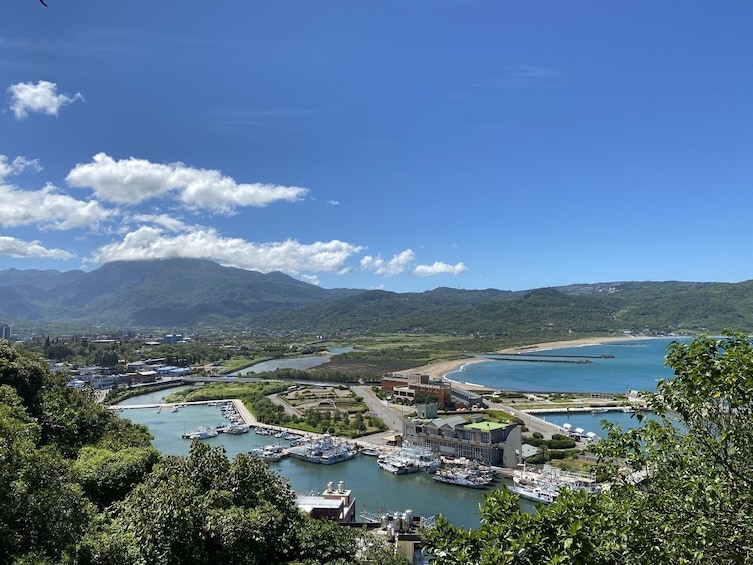 Private Laomei Green Reef Day Tour from Taipei