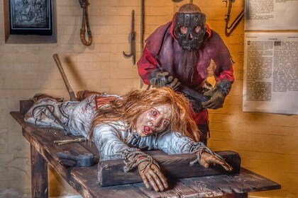 LA Medieval Torture Museum Ticket with Audio Guide and Ghost Hunting