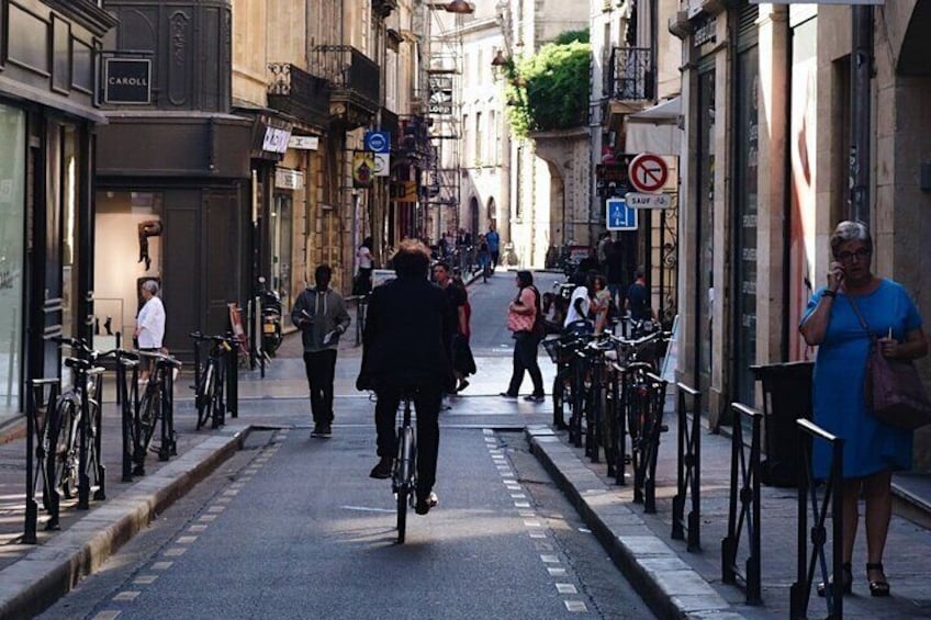 3 Hour Bordeaux's Boulangeries and History Tour