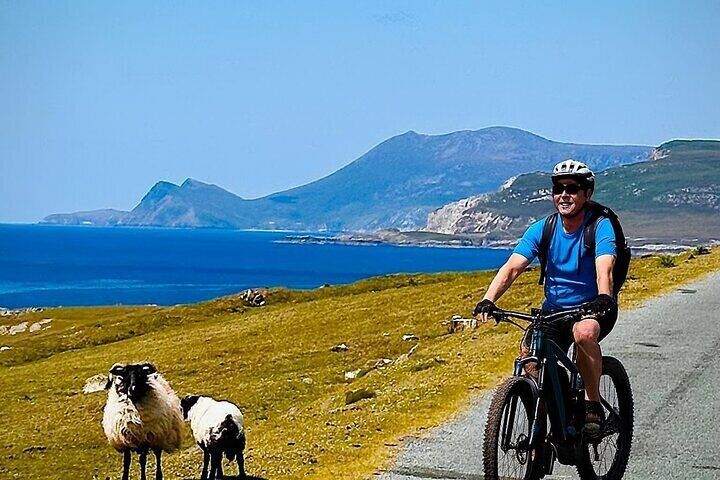 Wild Atlantic way coastal cycle achill island