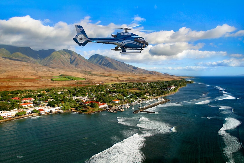 Moloka'i Sea Cliffs & West Maui Helicopter Tour