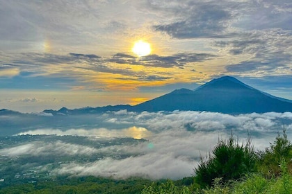 All-inclusive-Wanderung zum Mount Batur mit Tour zu den heißen Quellen