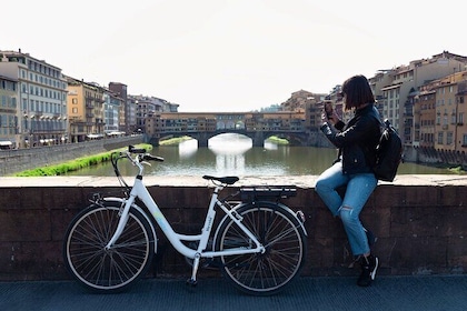 8 hour exploring Florence in E-Bike