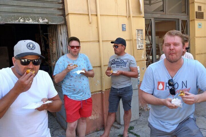 3-Hour Guided Bike Tour and Street Food in Palermo