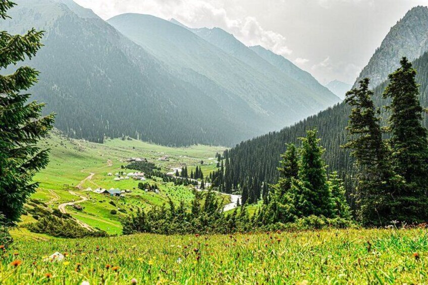 10-Day Private Tour of Kyrgyzstan with Pick Up