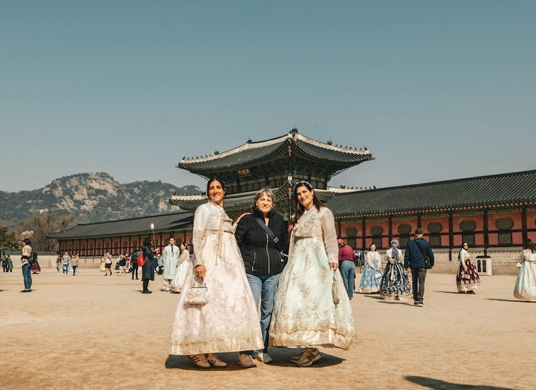 Picture 2 for Activity Seoul: City Hightlights, Palace Tour, and Optional Hanbok