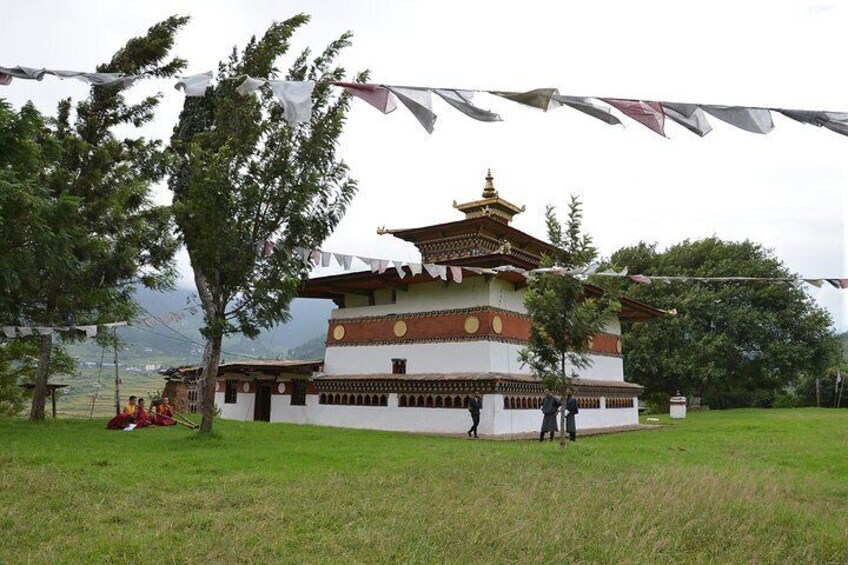 8 Nights Bhutan Tour with Bumthang Valley Extension with Private Guide