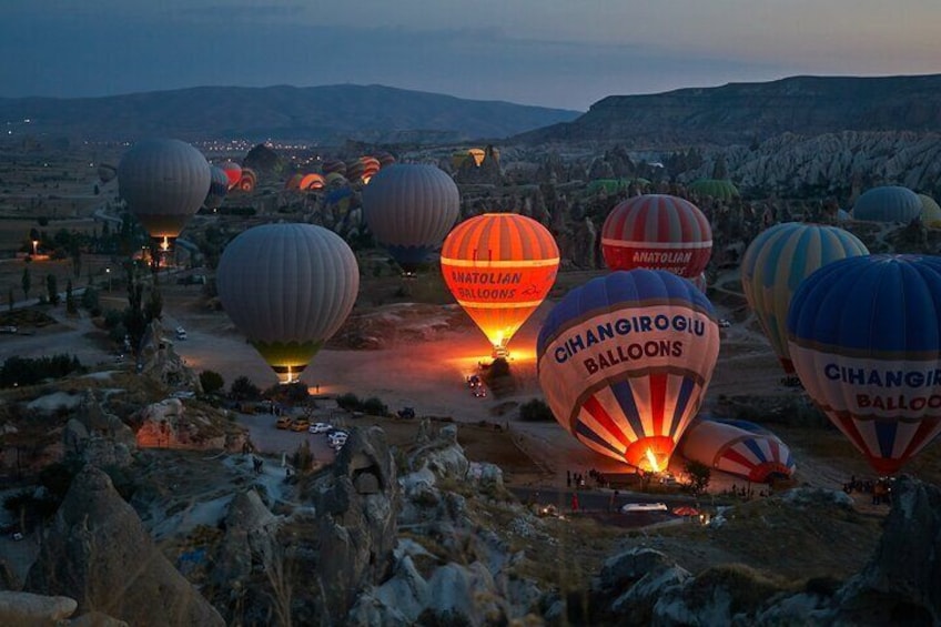 Cappadocia Hot Air Ballon Ride in Medium Basket(28 People)