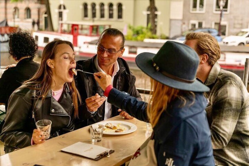 10 Tastes of Amsterdam: Food Tour by UNESCO Canals and Jordaan