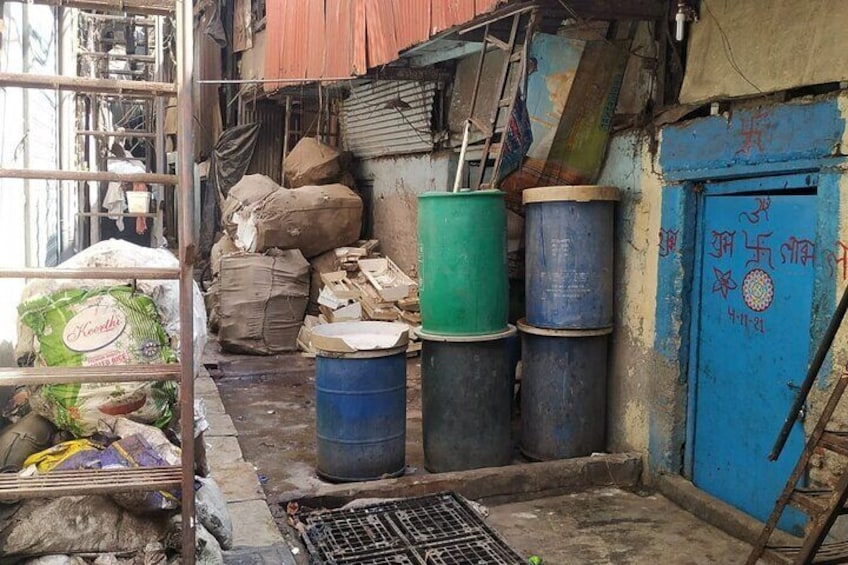 Private City Tour with Dharavi Slum Dhobighat and Dabbawalla