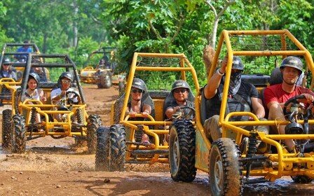 Dune Buggy + Breef Safari + Gua Sungai dan Pantai Makau