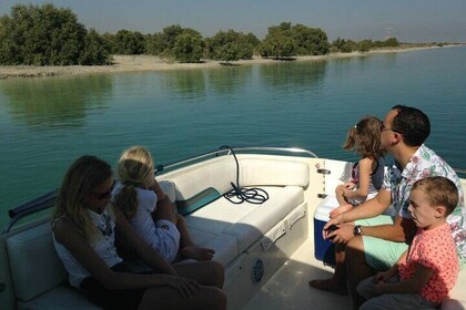 3 Hours Private Boat Cruise Experience in Abu Dhabi
