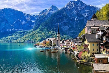 Self-Guided Private Tour of Hallstatt. Best photo-points, panoramic views, ...