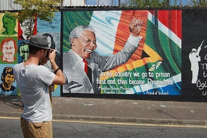 Black Cab Tour väggmålning & politisk 2 timmar