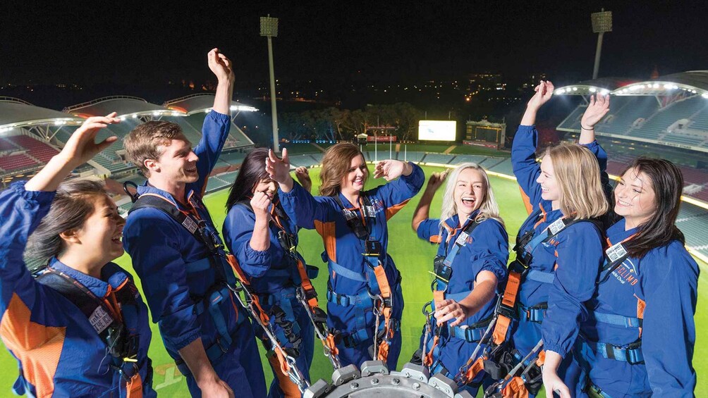 Adelaide: Adelaide Oval Night Roof Climb with Drink