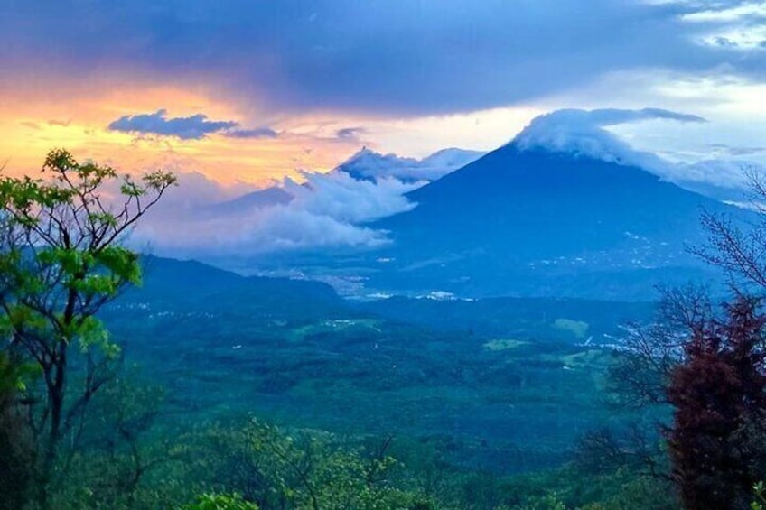 Pacaya Volcano Luxury Horseback Riding Tour