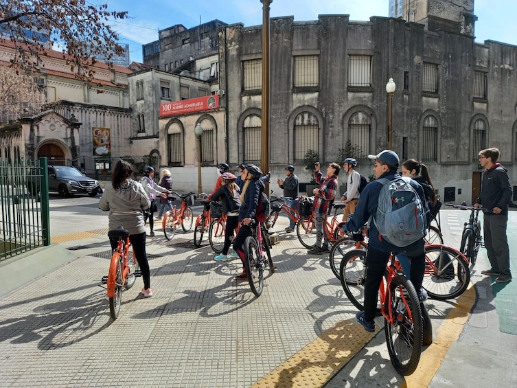 Buenos Aires Bike Tour: Migrants and Collectivities
