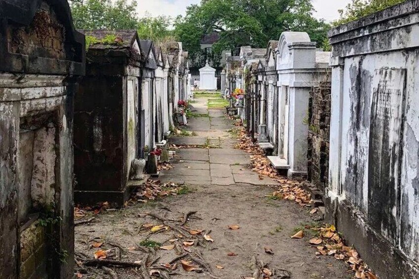 Beyond the Grave Cemetery Tour in New Orleans