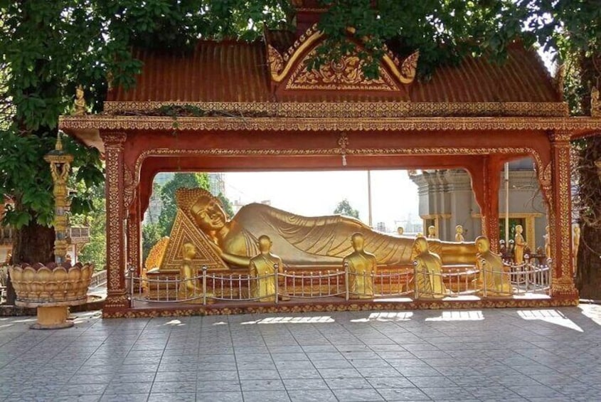Buddha in Wat Krom Pagoda 