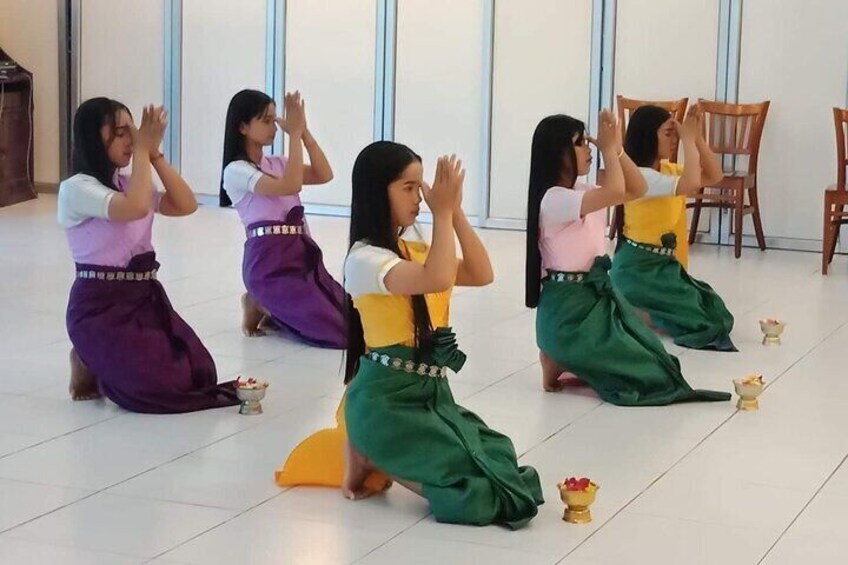 Khmer Traditional Dancing Show for welcoming our cruisers.