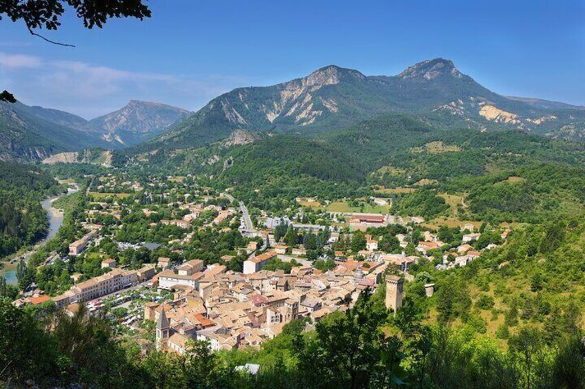 Discover Our Fields and Lake Full-Day Tour from Nice