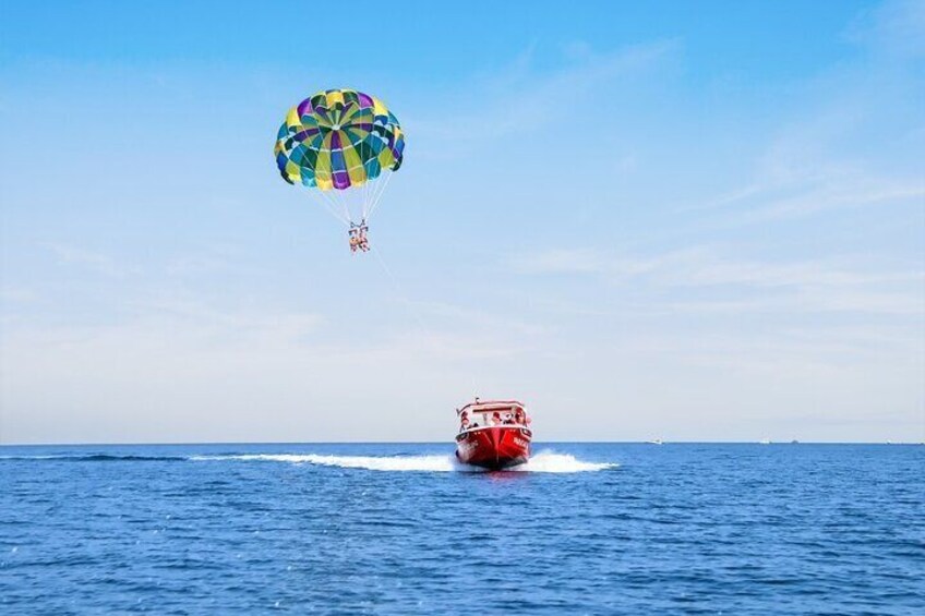 Luxury Parasailing Boat ride tour in Dubai