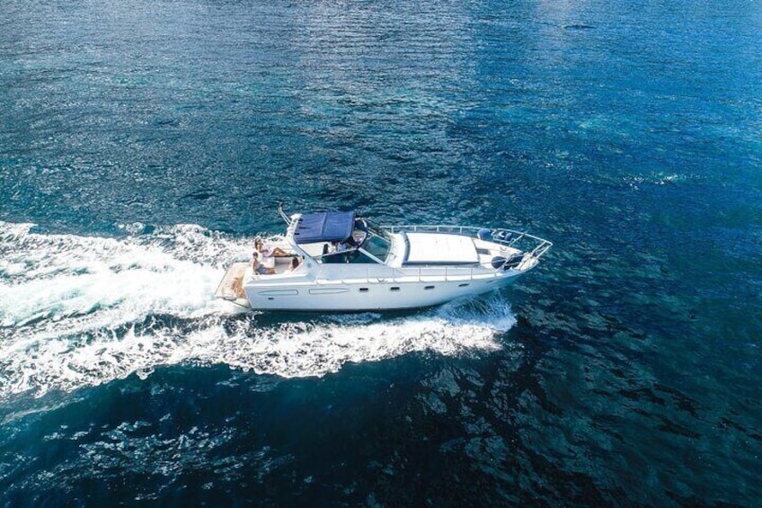 Private exclusive boat tour of Capri from Capri