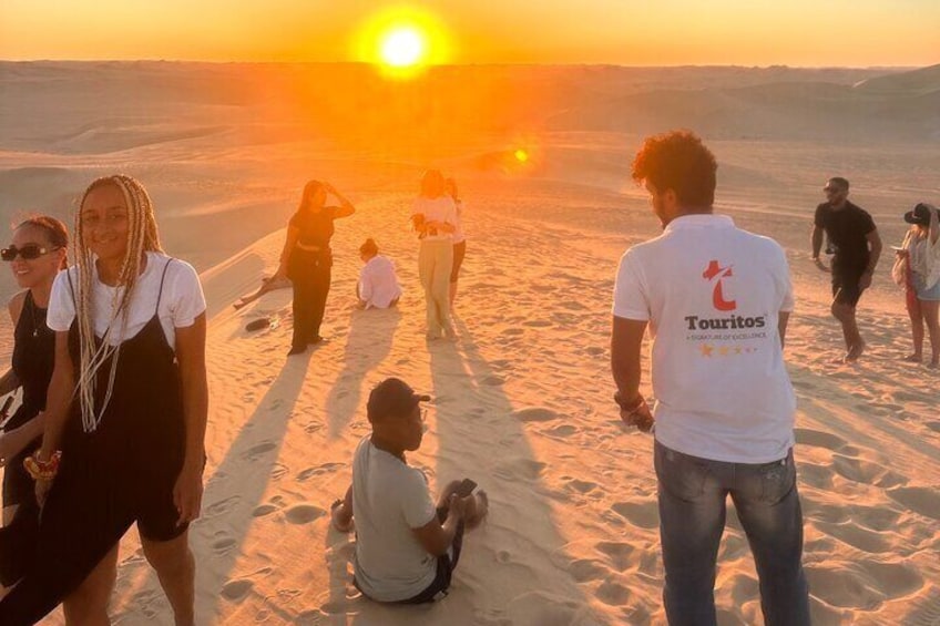 From Siwa: Sunrise Desert Safari tour by 4X4 with Sand boarding