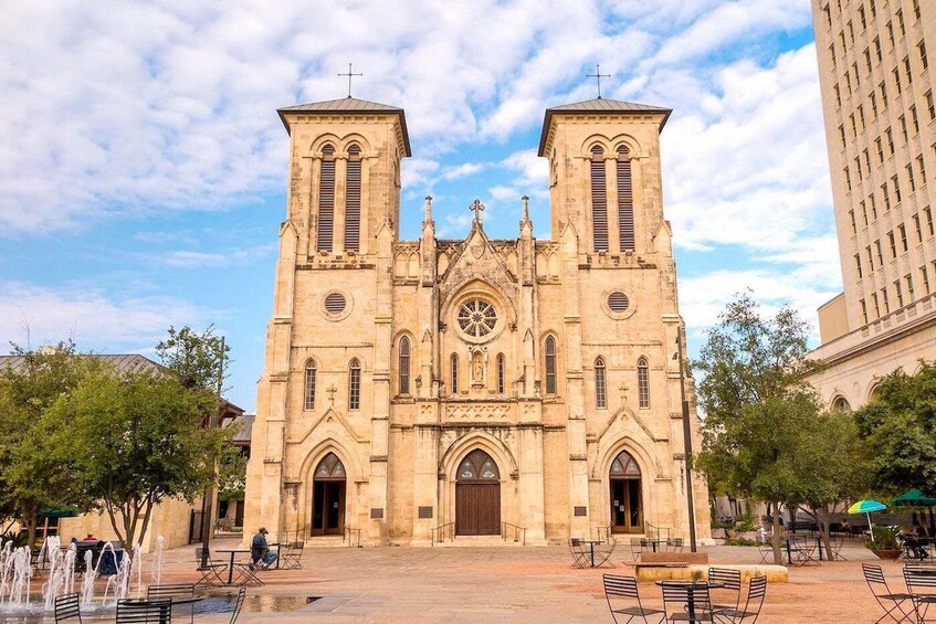 San Antonio Best of Riverwalk Food Walking Tour