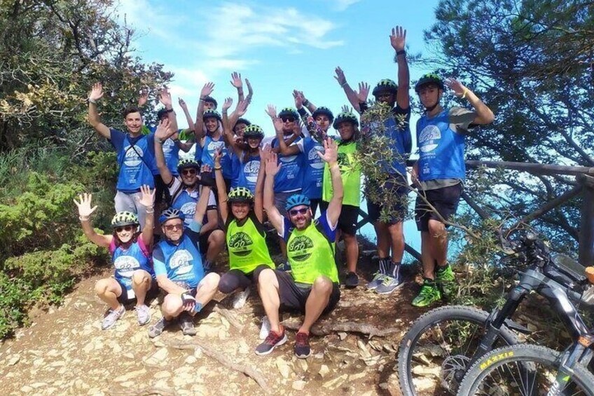 Guided E-Bike tour with food and wine tasting