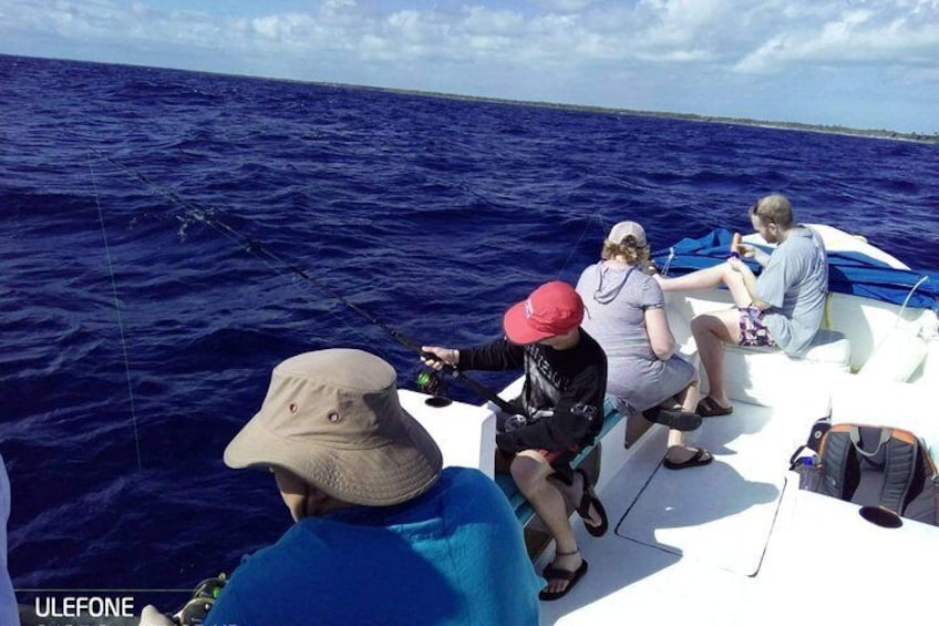 Premium Private Fishing, Snorkelling and Beach cookout tour in San Pedro,Belize