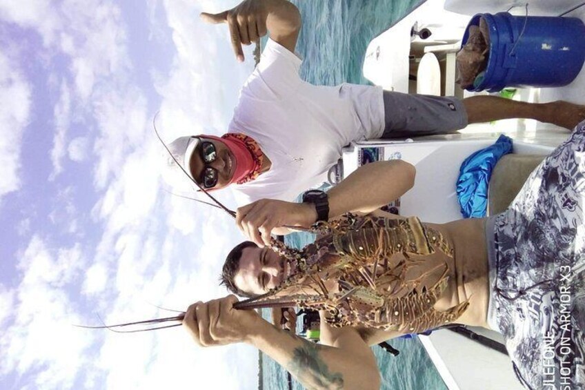 Premium Private Fishing, Snorkelling and Beach cookout tour in San Pedro,Belize