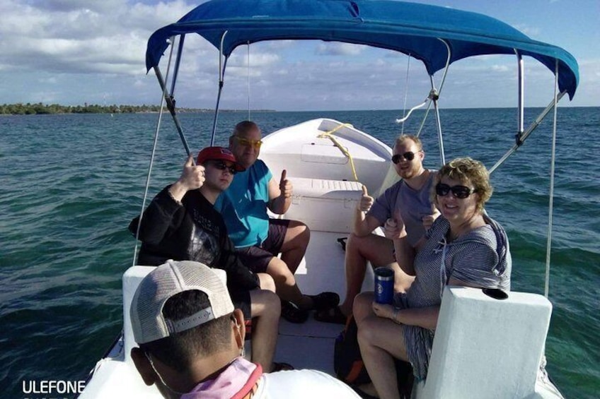 Premium Private Fishing, Snorkelling and Beach cookout tour in San Pedro,Belize